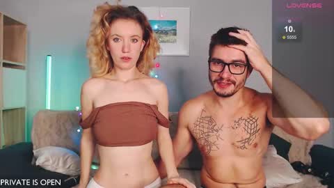 Snapshot of play_me_softly chatting on 10.16.25 play_me_softly online show from 10.16.25