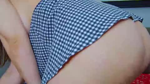 Snapshot of playful_hottiex chatting on 01.03.25 Hottie online show from 01.03.25