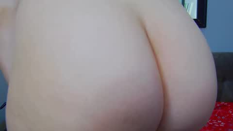 Snapshot of playful_hottiex chatting on 02.05.25 Hottie online show from 02.05.25