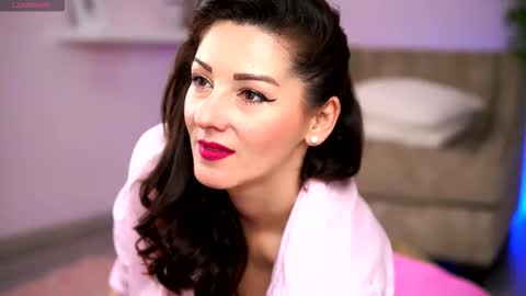 Snapshot of playful_issa chatting on 02.25.26 playful_issa online show from 02.25.26