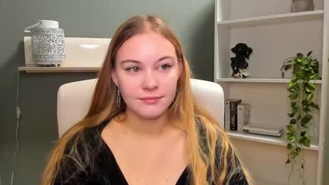 Valeria online show from 12.21.24