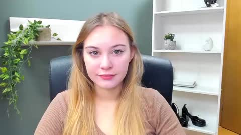 Valeria online show from 01.12.25