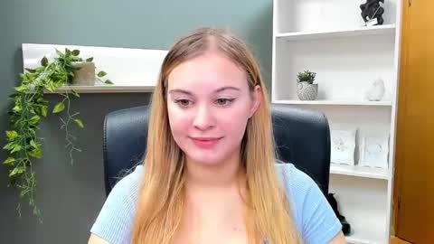 Valeria online show from 01.18.25