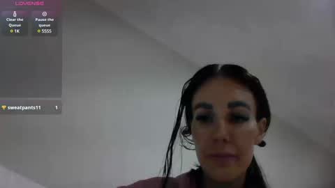 hornypetitegirl online show from 02.12.25