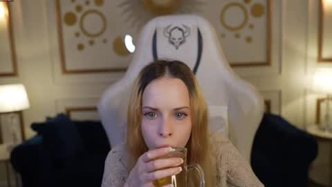 Lana online show from 11.03.25