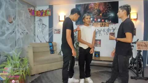   online show from 10.26.25