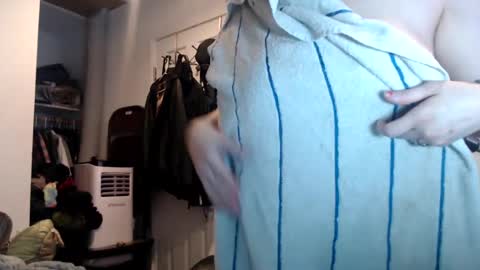 Snapshot of pleasantdinosaurus7537 chatting on 10.07.25 pleasantdinosaurus7537 online show from 10.07.25