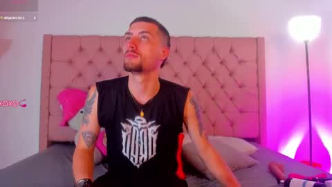 Snapshot of pleasure_vibes023 chatting on 12.29.24 JUAN AND JULI online show from 12.29.24