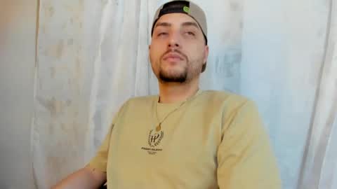 Snapshot of pleasure_vibes023 chatting on 09.18.25 JUAN AND JULI online show from 09.18.25