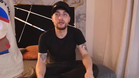 JUAN AND JULI online show from 10.24.25