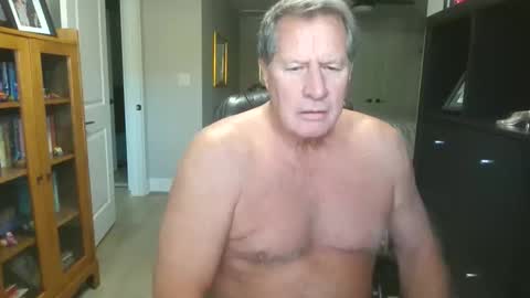 Snapshot of pleeeezeher chatting on 10.23.25 pleeeezeher online show from 10.23.25