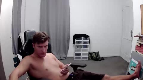 Snapshot of plkrisztian chatting on 09.11.25 plkrisztian online show from 09.11.25