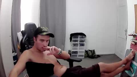 Snapshot of plkrisztian chatting on 09.29.25 plkrisztian online show from 09.29.25