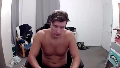 Snapshot of plkrisztian chatting on 10.02.25 plkrisztian online show from 10.02.25