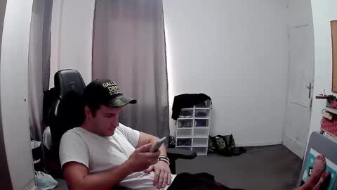 Snapshot of plkrisztian chatting on 10.09.25 plkrisztian online show from 10.09.25