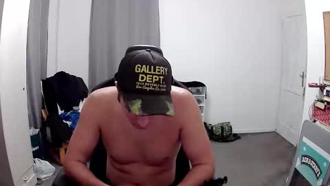 Snapshot of plkrisztian chatting on 10.22.25 plkrisztian online show from 10.22.25