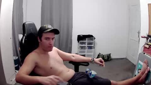 Snapshot of plkrisztian chatting on 10.26.25 plkrisztian online show from 10.26.25