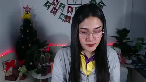 Ploysai online show from 12.23.24