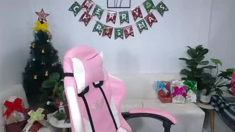 Ploysai online show from 12.24.24