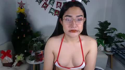 Ploysai online show from 12.25.24