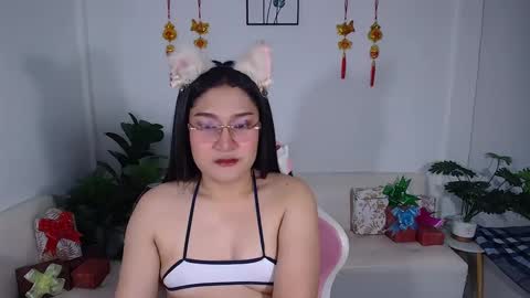 Ploysai online show from 02.28.25