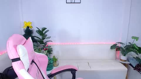 Ploysai online show from 11.27.25