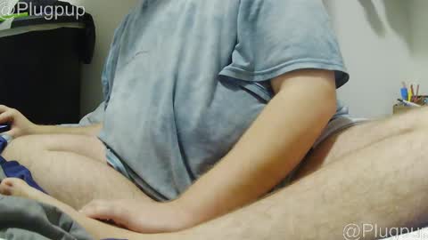 Snapshot of plugpup chatting on 11.22.25 PlugPup online show from 11.22.25