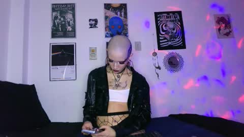    online show from 11.18.25