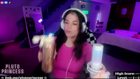 Snapshot of plutoprincess69 chatting on 11.09.25 Pluto Princess online show from 11.09.25