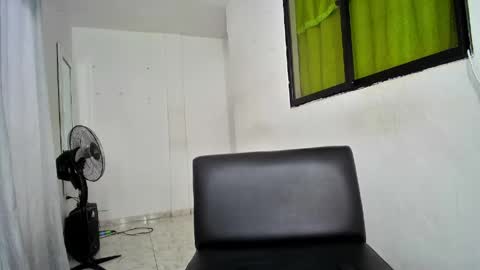 Snapshot of pocahontas_prinsce chatting on 04.25.26 Nikole online show from 04.25.26