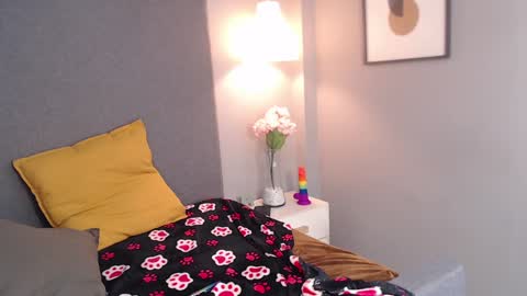 Snapshot of poison__luna chatting on 01.08.25 Luna online show from 01.08.25