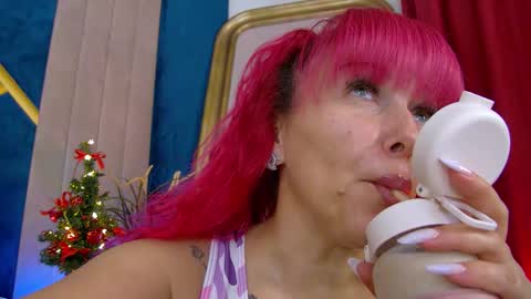 poison_milf_ online show from 12.17.25