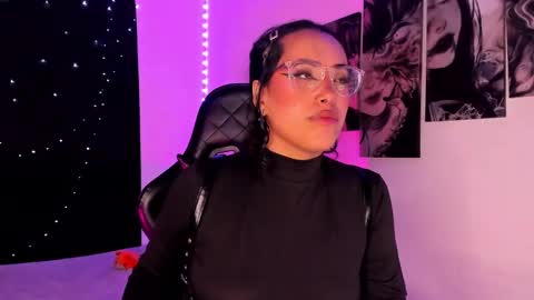 Willow                      Hours 12pm to 630pm Colombian time FRIDAY AND SUNDAY FREE DAYS online show from 12.04.24