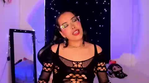 Willow                      Hours 12pm to 630pm Colombian time FRIDAY AND SUNDAY FREE DAYS online show from 01.14.25
