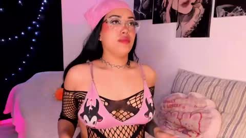 Willow                      Hours 12pm to 630pm Colombian time FRIDAY AND SUNDAY FREE DAYS online show from 02.13.25