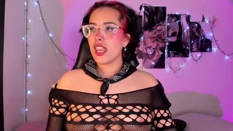 Willow                      Hours 12pm to 630pm Colombian time FRIDAY AND SUNDAY FREE DAYS online show from 09.22.25