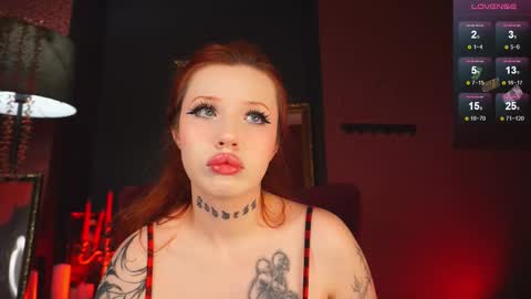 Snapshot of poisonivvy_ chatting on 11.05.25 next streams mon wed sat sun 5am-1pm utc online show from 11.05.25