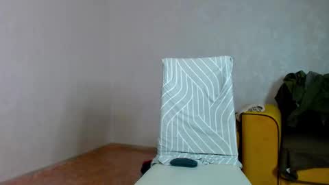 Snapshot of pola_xx chatting on 02.23.25 9pm - 11pm GMT3 online show from 02.23.25