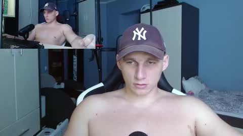 Snapshot of poliglotjoe chatting on 10.05.25 Poliglot online show from 10.05.25