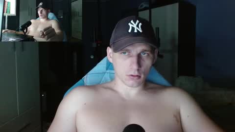 Snapshot of poliglotjoe chatting on 10.11.25 Poliglot online show from 10.11.25