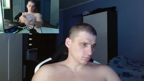 Snapshot of poliglotjoe chatting on 10.17.25 Poliglot online show from 10.17.25