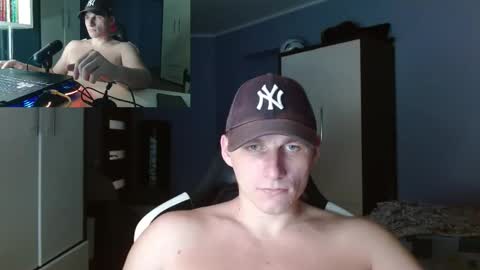 Snapshot of poliglotjoe chatting on 10.20.25 Poliglot online show from 10.20.25