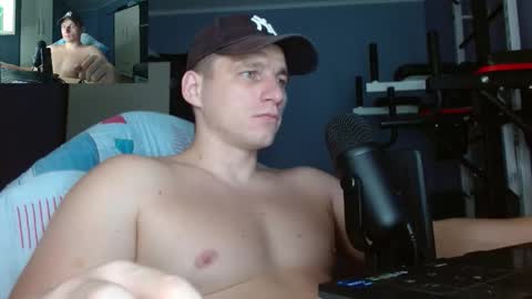 Snapshot of poliglotjoe chatting on 10.28.25 Poliglot online show from 10.28.25