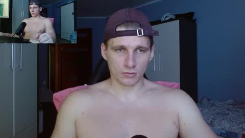 Snapshot of poliglotjoe chatting on 10.31.25 Poliglot online show from 10.31.25