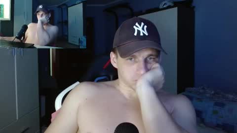 Snapshot of poliglotjoe chatting on 11.01.25 Poliglot online show from 11.01.25