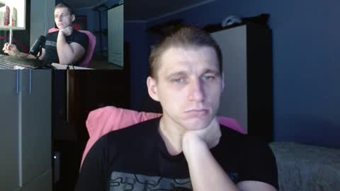 Snapshot of poliglotjoe chatting on 11.04.25 Poliglot online show from 11.04.25