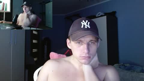 Snapshot of poliglotjoe chatting on 11.06.25 Poliglot online show from 11.06.25