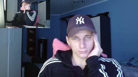 Snapshot of poliglotjoe chatting on 11.11.25 Poliglot online show from 11.11.25