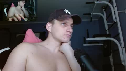 Snapshot of poliglotjoe chatting on 11.15.25 Poliglot online show from 11.15.25