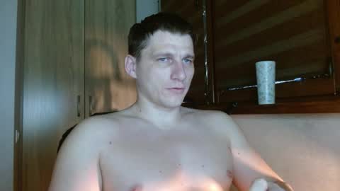 Snapshot of poliglotjoe2 chatting on 05.18.26 Poliglotjoe2 online show from 05.18.26